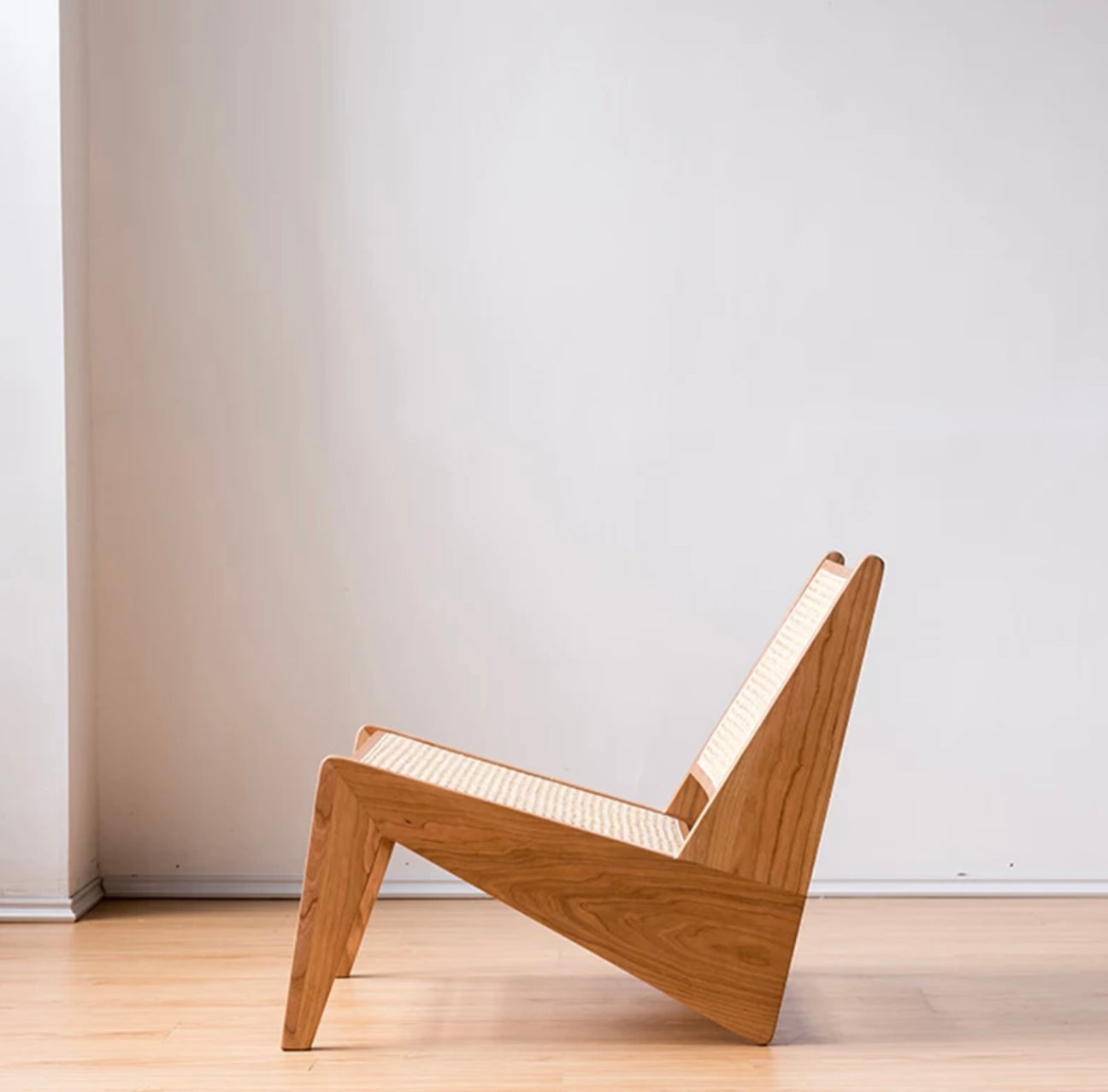 Kangaroo cane chair