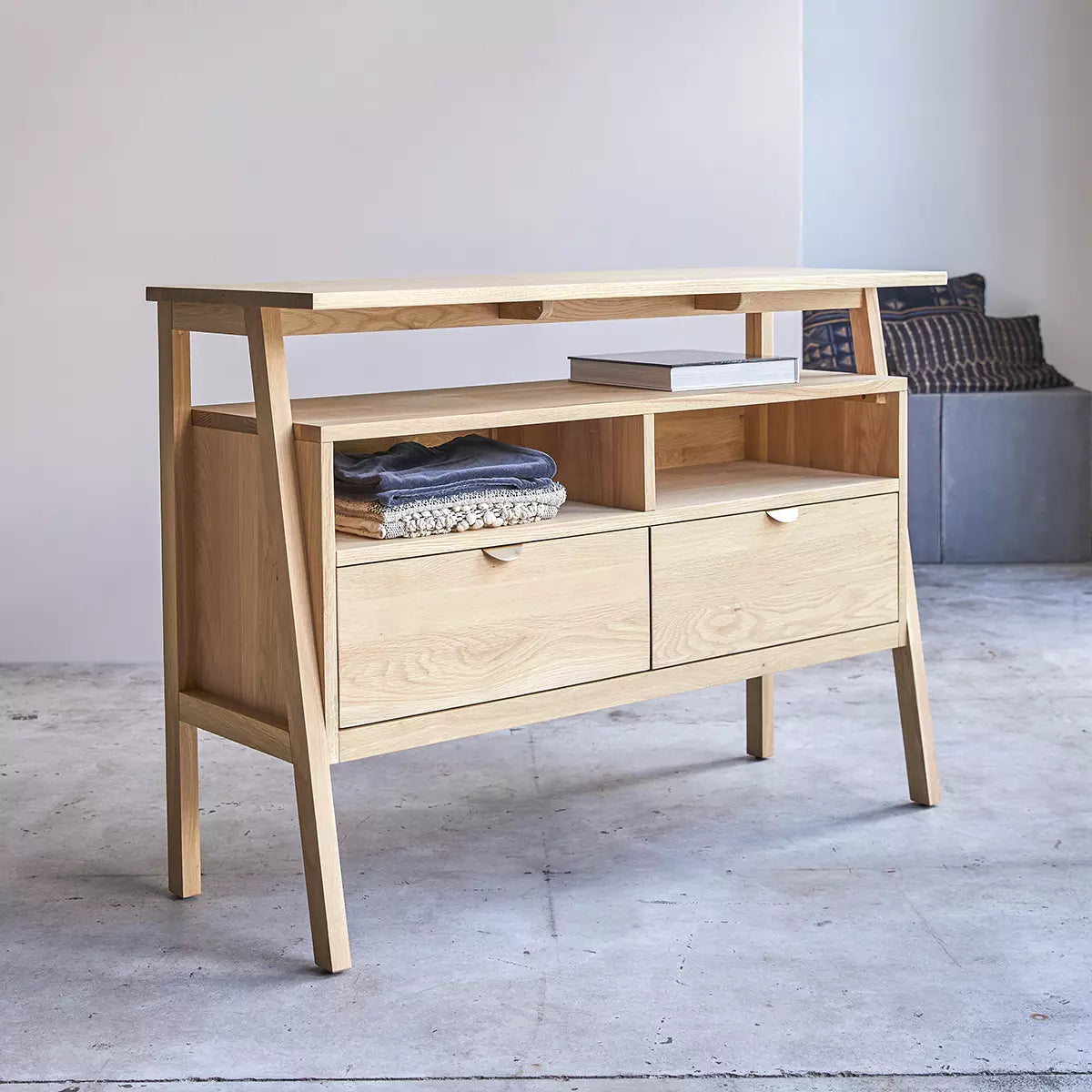 Ola Console Table